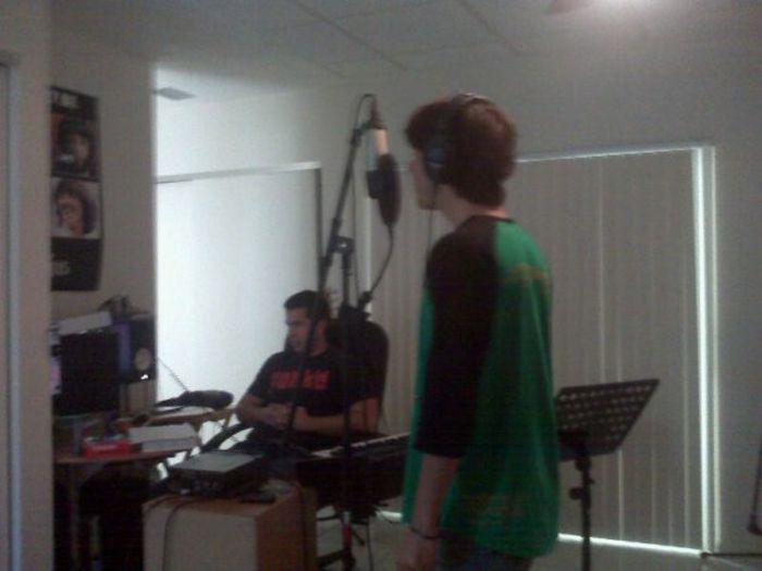 249793_184818304900747_2697742_n