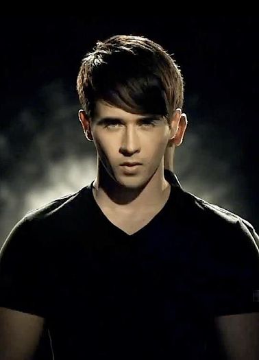 408966_284765344906042_1365245811_n