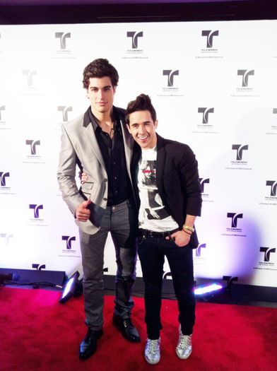 166987_294040253978551_214525997_n