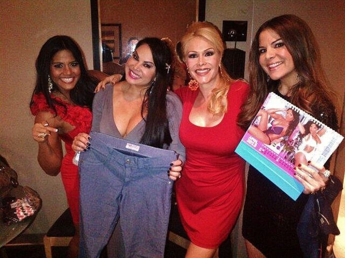 269271_582643168412586_988604764_n