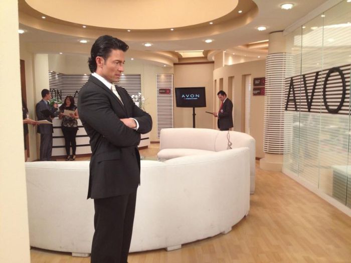 264379_415043835226716_224565059_n