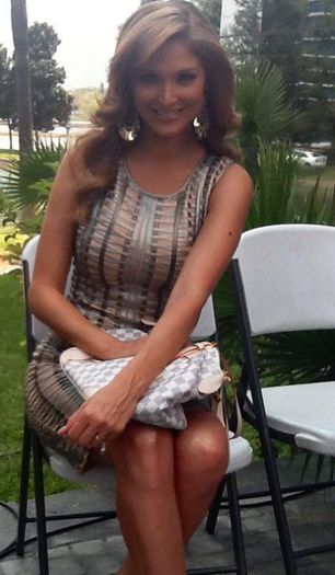 294634_406376292760137_179243388_n