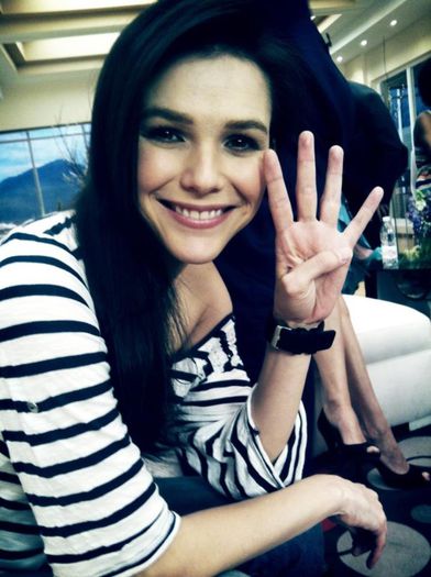 426323_421797854551314_1027563450_n