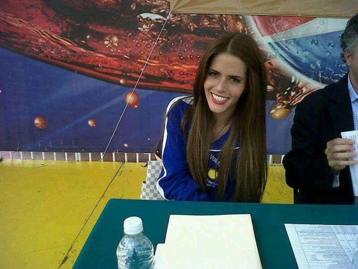 546180_416536998410733_82599459_n