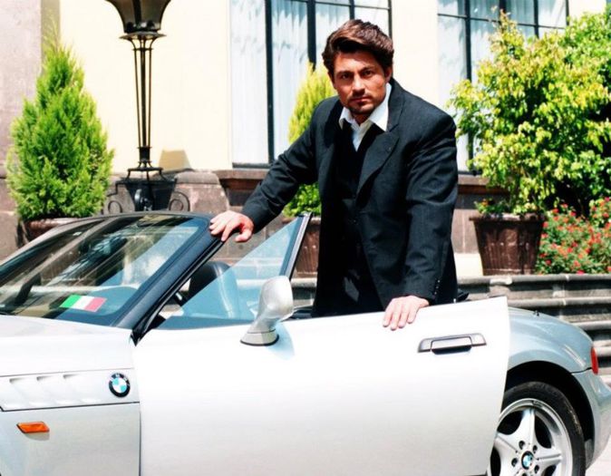 419579_234754269953165_1325668140_n