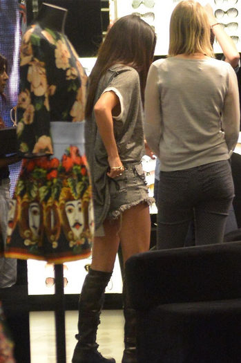 16 - Selena leaving Dolce and Gabbana