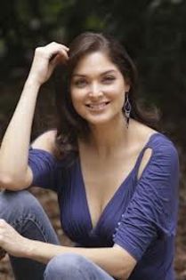 descărcare (6) - Blanca Soto