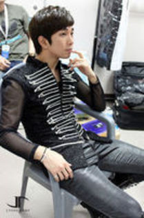  - MBLAQ Backstage photos