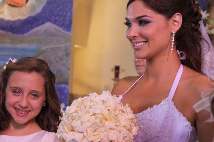 403794_241780539233312_784853634_n