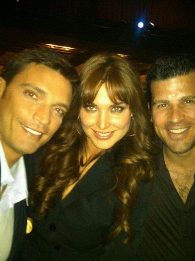 406745_223011094443590_210016974_n