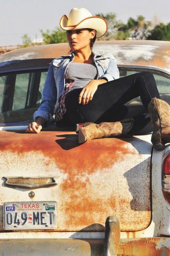 30348_463314280386316_1337600015_n