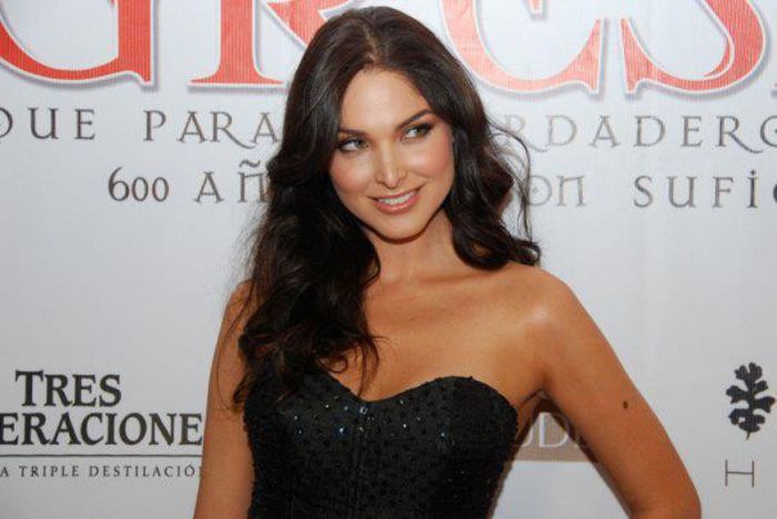 531128_358360614215017_497600865_n