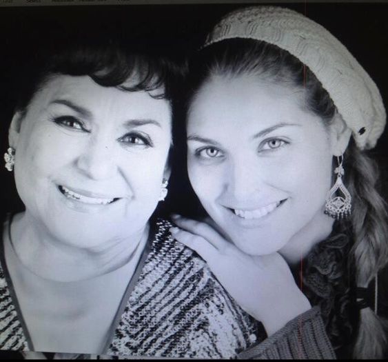 578031_522475621136848_1234456249_n