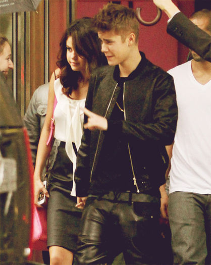 jelena-justin-bieber-selena-gomez-Favim.com-586105