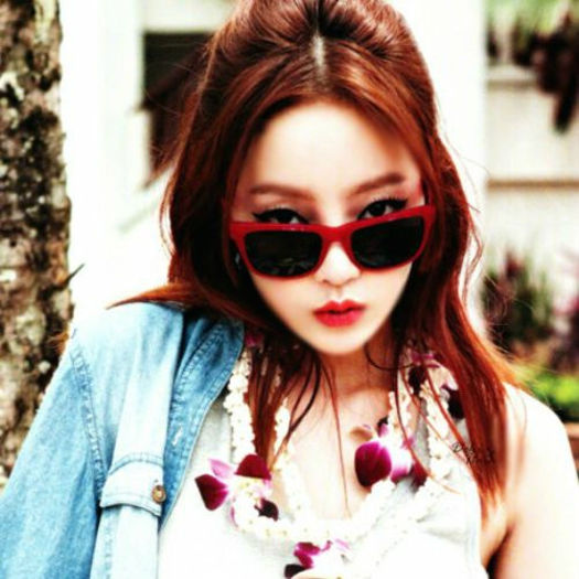 | il saruta | .. Tooo . chul`ica :))) Ce facii bree acii ? :> :))) - l - x - Episodul 38 - x - l