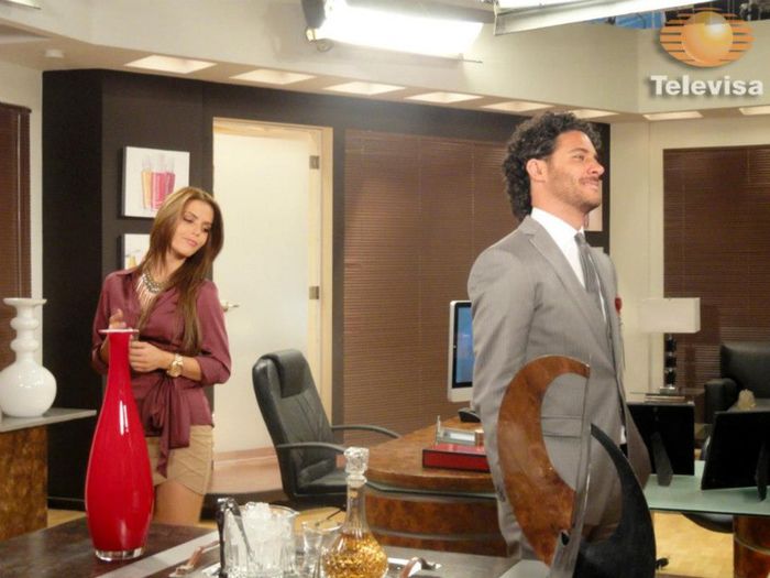 394695_10151316539673683_885552571_n