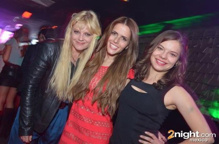 72089_10151077322708683_133148512_n