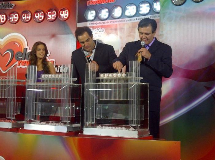 298731_10150282884633683_38184724_n