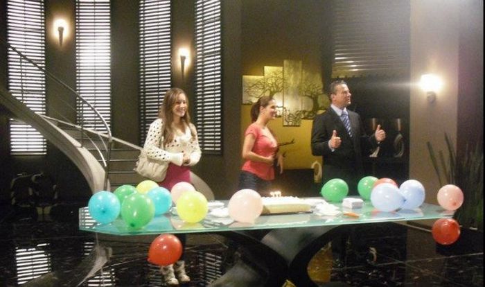 300471_10150317787708683_145838594_n