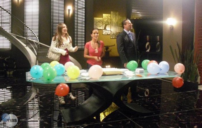 308688_10150317787773683_1869726745_n