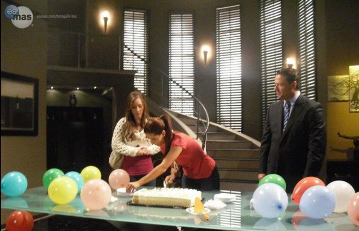 309891_10150317788648683_691208787_n