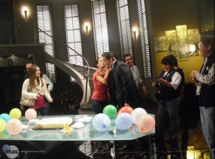 318640_10150317788463683_1105265494_n