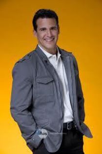 376741_195408277206233_331481849_n