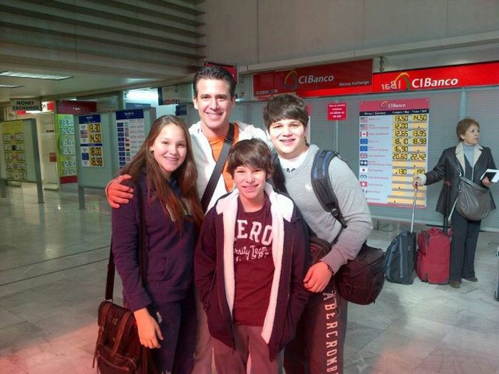 394090_220439444703116_730047809_n