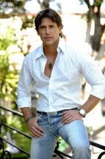 400272_231002363646824_1315753043_n