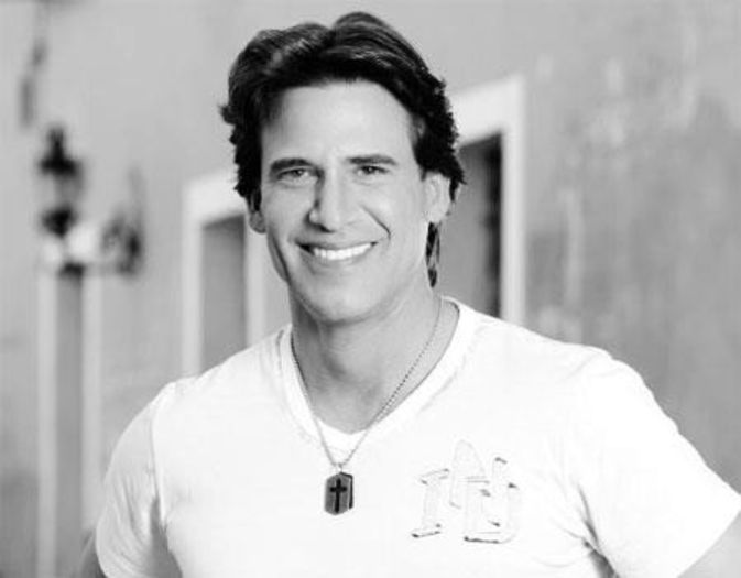 403618_235502609863466_543218557_n