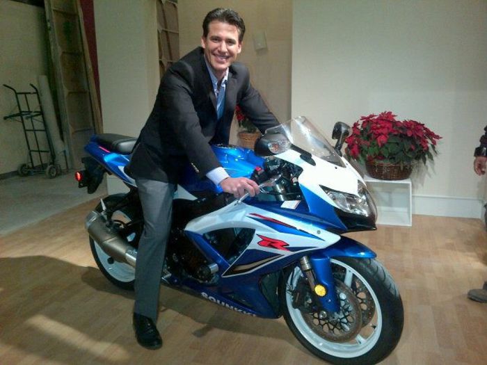 403881_231630570250670_236182_n