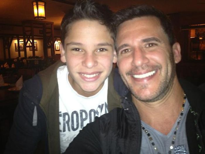 429277_373301046083621_1685080330_n