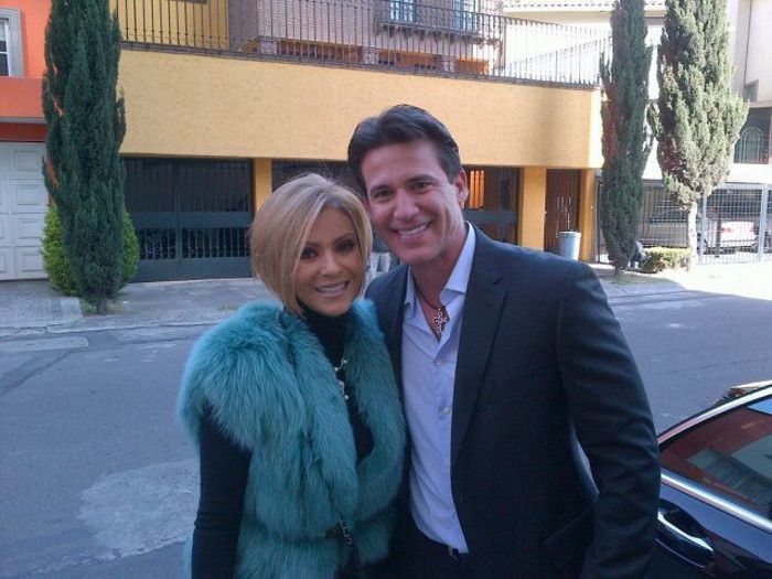 377158_227102167370177_414925128_n