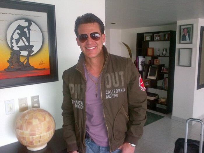 379144_229354957144898_2132274196_n