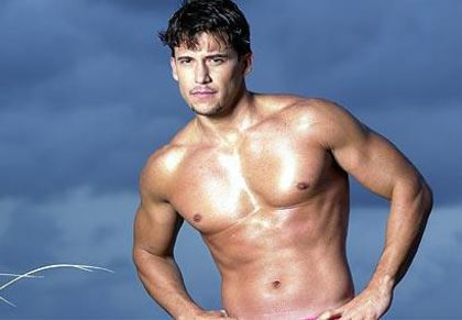 388674_221197281293999_523283885_n