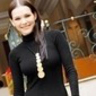 kika-edgar-836353l-thumbnail_gallery