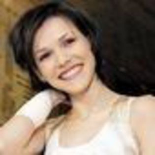 kika-edgar-977699l-thumbnail_gallery