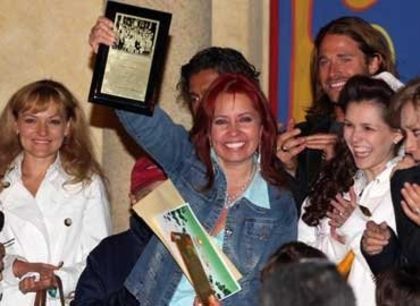338_25694838770_9170_n - Kika Edgar
