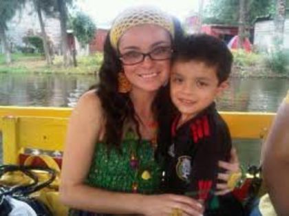 283579_167053136699053_403528_n