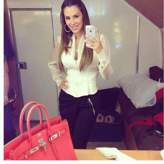 69045_472107659523990_800304081_n - Ninel Conde