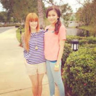 87005449_LJWWGUH - poze cu bella thorne si zendaya coleman