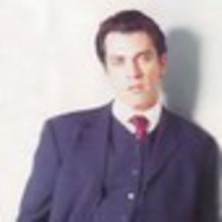 jorge-salinas-231019l-thumbnail_gallery