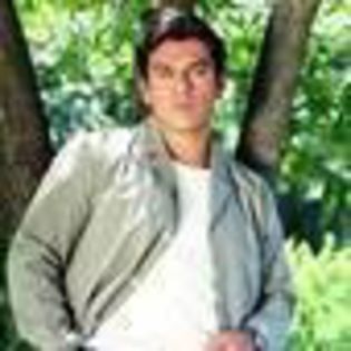 jorge-salinas-486769l-thumbnail_gallery