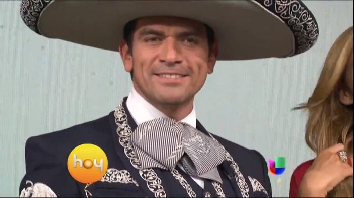 74257_567105246644453_986051833_n