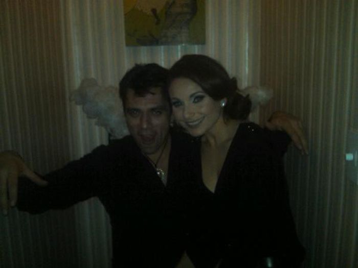 418472_227676647316519_1123718185_n