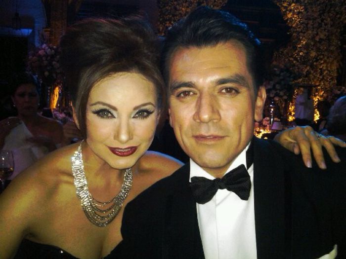 547702_270246423059541_588007799_n