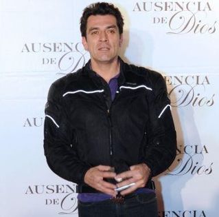 560794_491375950884050_908421004_n