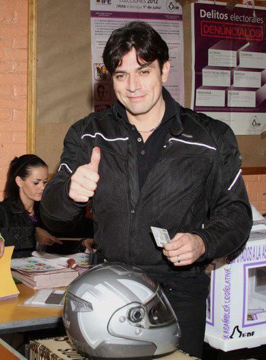 246466_443690252319287_422100312_n