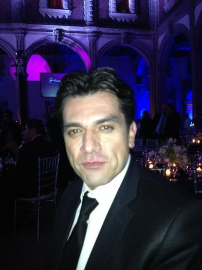 545779_412693175418995_1552762791_n