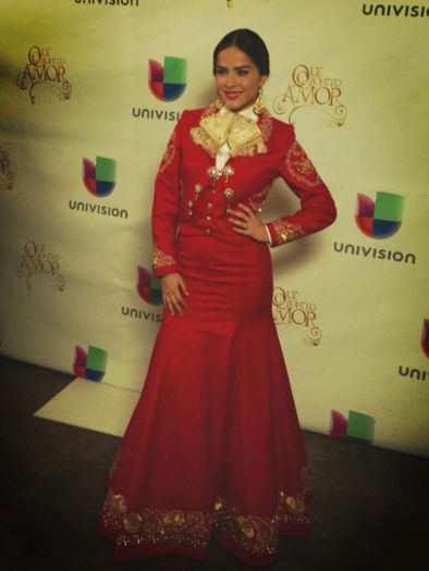 561326_555970077780870_206966726_n - Danna Garcia